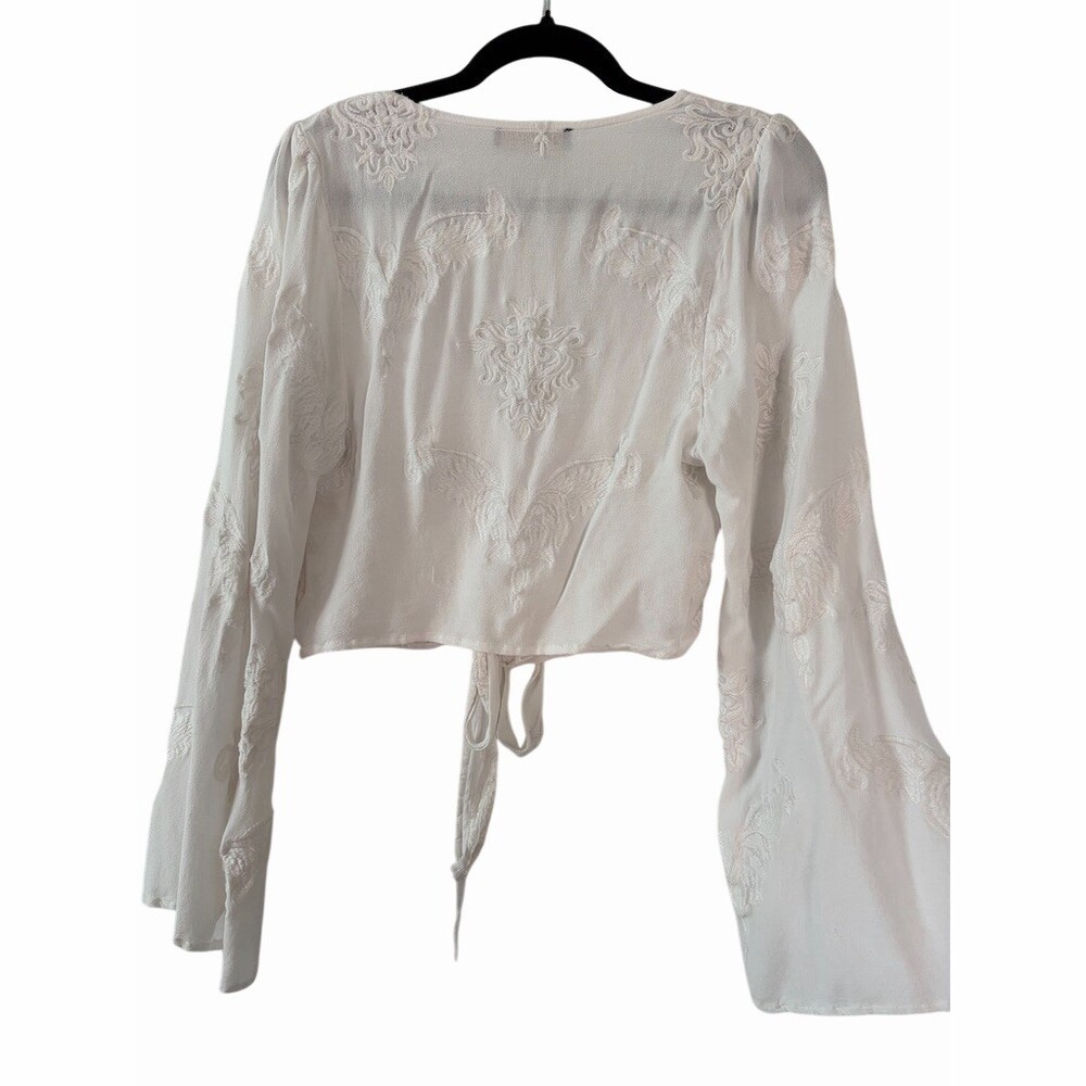 PetalRoz Blouse Top Womens Size L White Cropped Tie-Front Bell Sleeves - Picture 2 of 6